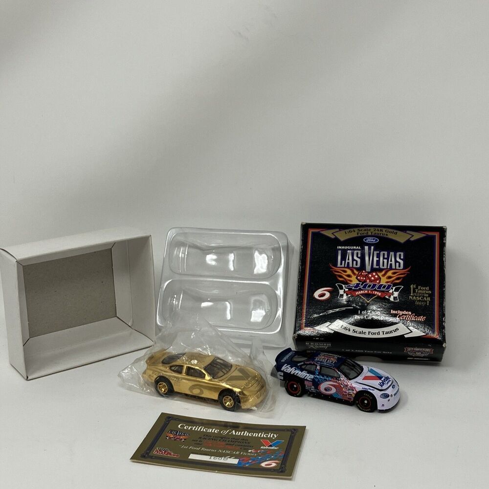 Mark Martin NASCAR Racing Champions 1:64 Scale 2 Car Set Las Vegas 400 24K